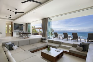 Smart TV, stereo, computer monitors, printers - Zest : Ultra-Luxurious Five Star Villa (Koh Samui)