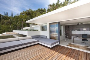 Terrace/patio - Zest : Ultra-Luxurious Five Star Villa (Koh Samui)