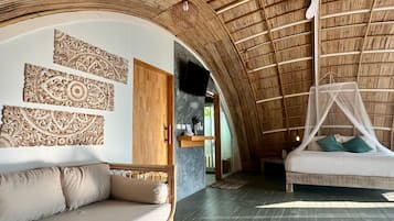 Signature Bungalow | Living area | 42-inch Smart TV with digital channels, Netflix, streaming services