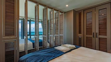 Standard Quadruple Room | Blackout drapes, free WiFi, bed sheets