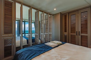 Cortinas blackout, wifi gratis y ropa de cama 
