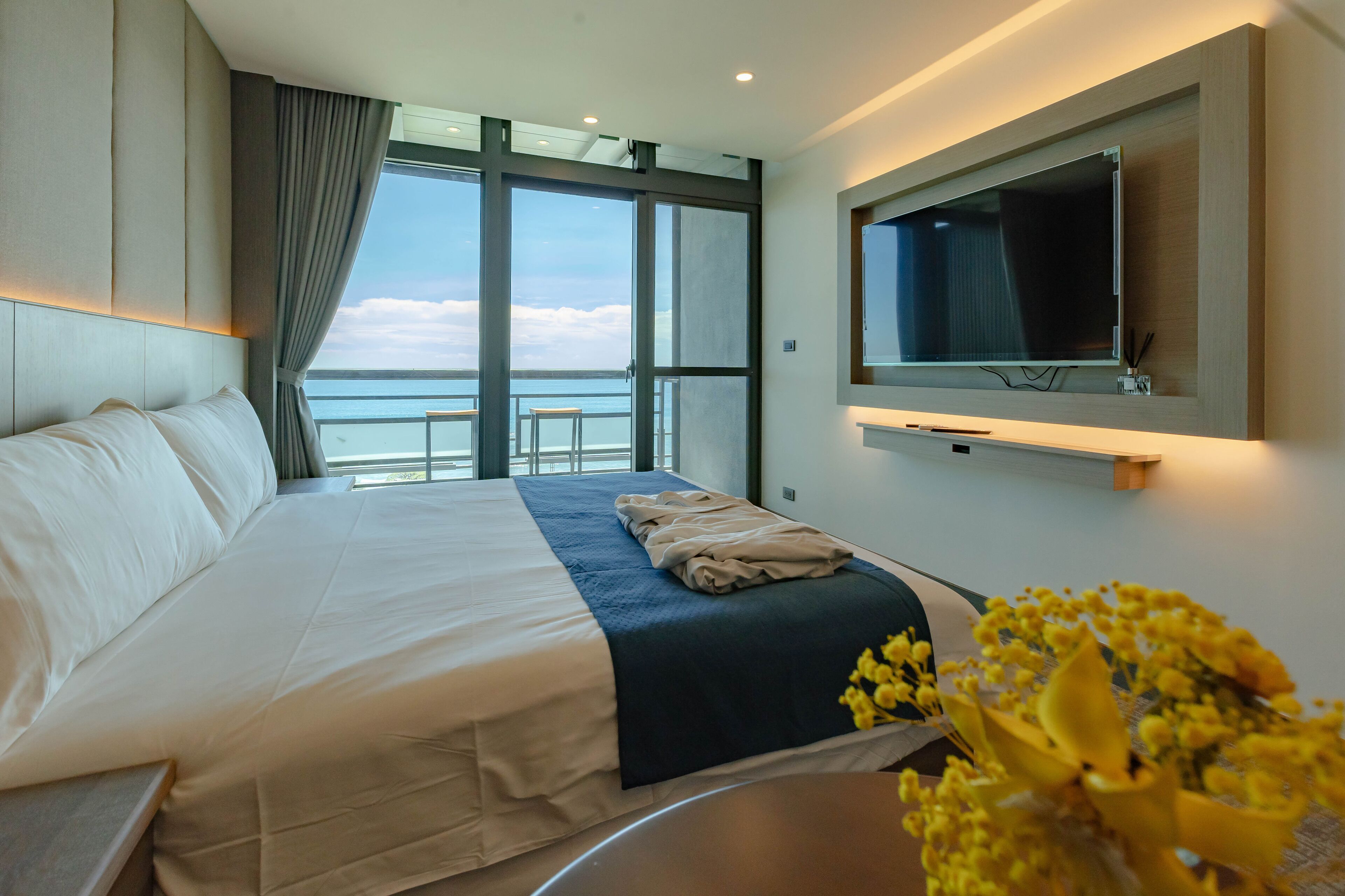 Standard Room | Blackout drapes, free WiFi, bed sheets