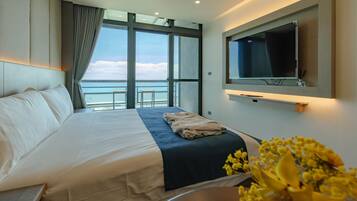 Standard Room | Blackout drapes, free WiFi, bed sheets