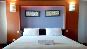 1 bedroom, desk, iron/ironing board, bed sheets