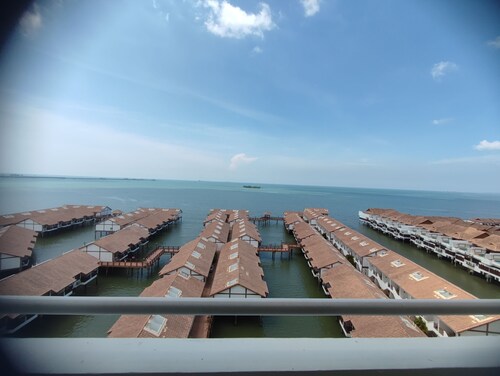 Alpine LXPD Premium Tower Room