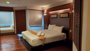 Premium-Apartment, Meerblick | 1 Schlafzimmer, Schreibtisch, Bügeleisen/Bügelbrett, Bettwäsche