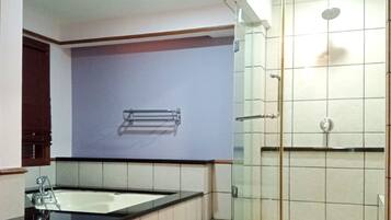 Premium Apartment, Sea View | Bathroom