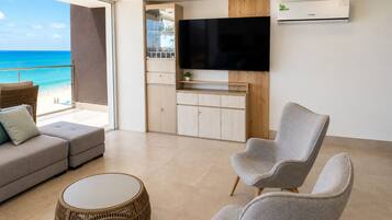 Smart TV, table tennis