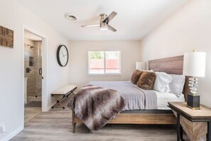 3 bedrooms, iron/ironing board, WiFi, bed sheets - Home away from Home! By WearehomeIE (Hemet)