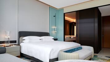 Habitación básica doble | Ropa de cama de alta calidad, edredón y artículos del minibar gratis