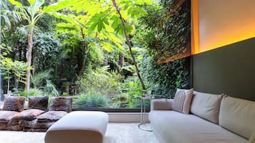 Romantisch appartement | Uitzicht op de tuin