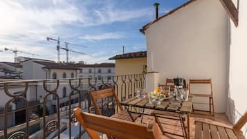 Apartamento clásico, 3 habitaciones, vistas a la ciudad | Jardines del alojamiento