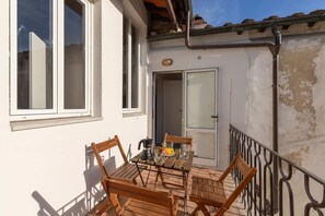 Classic Apartment, 3 Bedrooms, City View | Outdoor dining - S.maria Novella Suite (Florence)