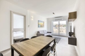 Dining - Gzira Suite 14 (Gzira)