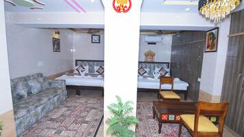 1 bedroom, in-room safe, soundproofing, free WiFi