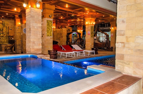 Outdoor pool - Diva Patong Hotel (Patong)