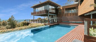 Montville Resort Style Holiday Retreat with pool