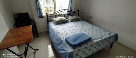 2 bedrooms, WiFi, bed sheets