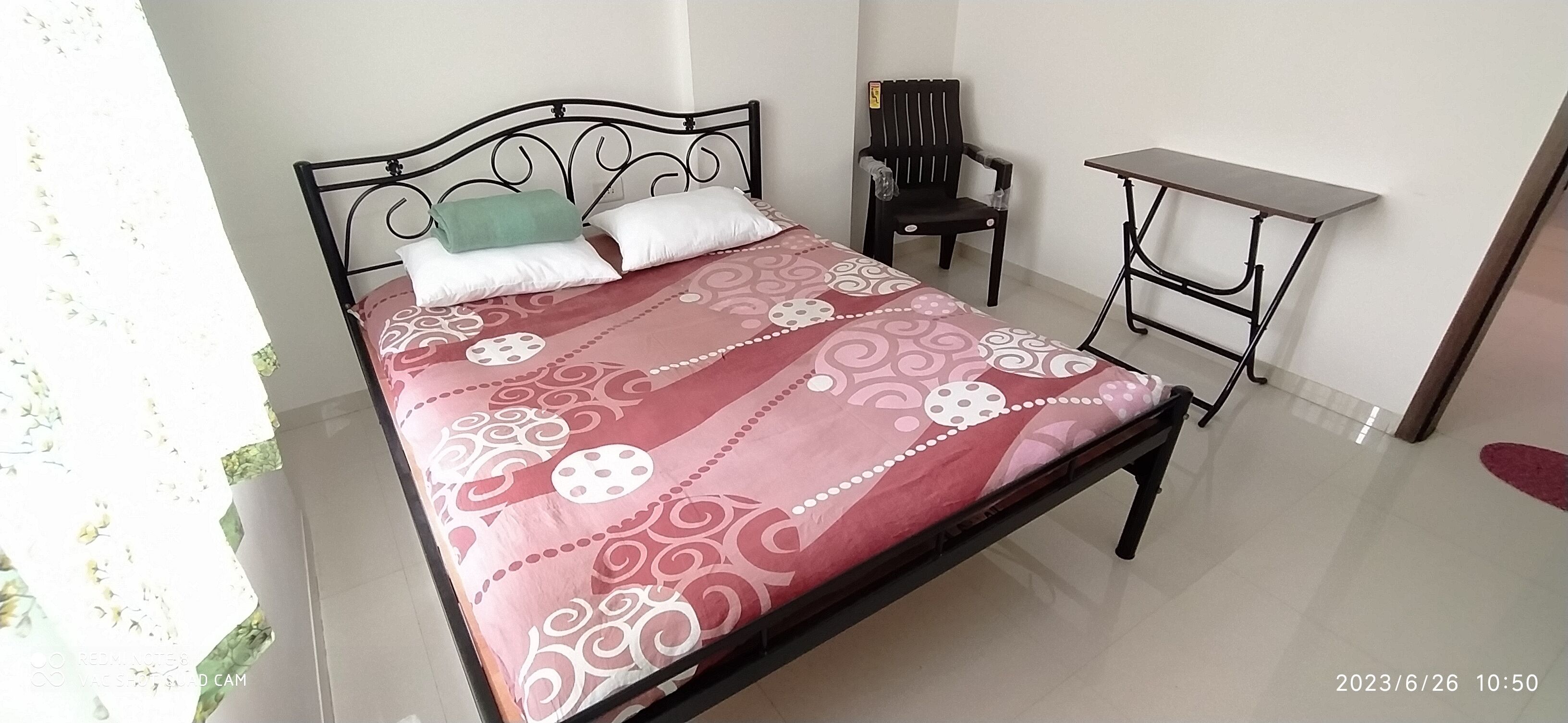 2 多间卧室、WiFi、床单