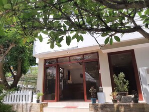 Front of property - The Sitio Boracay Villas & Suites (Boracay Island)