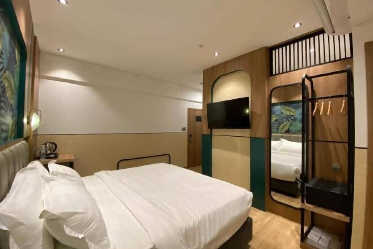 1 habitación, escritorio, wifi gratis y ropa de cama