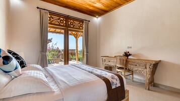 1 bedroom, in-room safe, desk, iron/ironing board