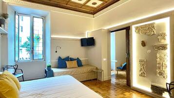 Executive Apartment | Frette Italian sheets, premium bedding, down comforters, in-room safe