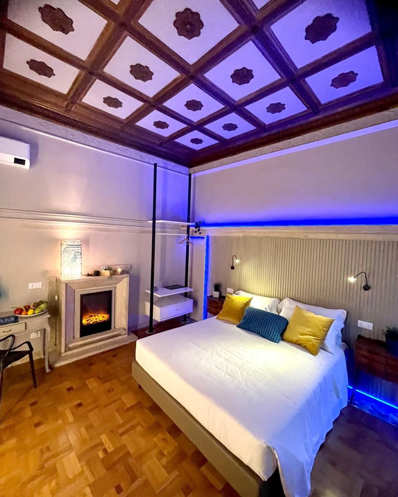 Executive Apartment | Bathroom | Shower, rainfall showerhead, hair dryer, bidet