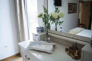 Doppel- oder Zweibettzimmer