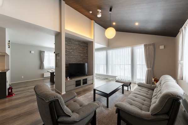 Luxury Villa | Living area - LYS GRACIEUX【Ezo Fuji hoothills】 (Makkari-mura)