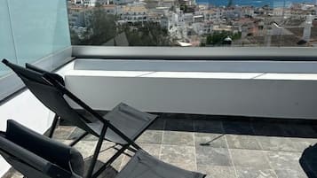 Panorama-Zimmer, Meerblick | Terrasse/Patio