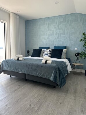 Panoramic Room, Ocean View | Free WiFi, bed sheets - Malpique Guest House & Jacuzzi (Albufeira)
