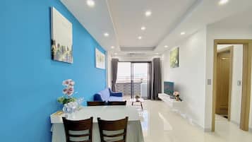 Familienapartment | 2 Schlafzimmer, Schreibtisch, laptopgeeigneter Arbeitsplatz