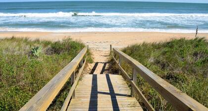Seaside Paradise: Dive into Luxury with Saltwater Pool, Spa, and Chemical-Free Bliss