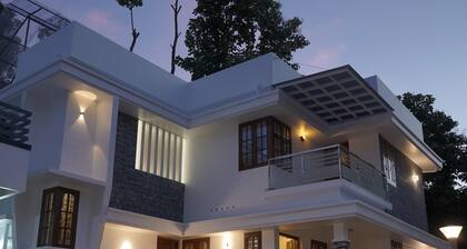 Homestay Nedumbassery - Full furnished 6BHK.10mins from Cochin Airport