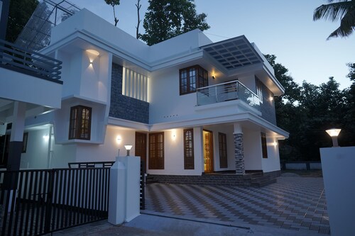 Homestay Nedumbassery - Full furnished 6BHK.10mins from Cochin Airport