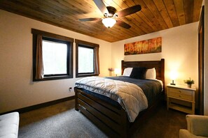 4 Schlafzimmer, Reisekinderbett, WLAN, Bettwäsche