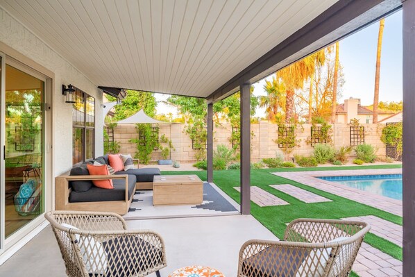 Terrace/patio - Luxurious Scottsdale Home|Heated Swimming Pool+BBQ (Scottsdale)