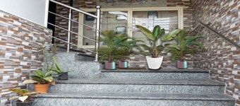 PN Samy Residency