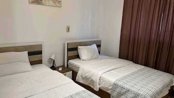 Apartment | 2 bedrooms, iron/ironing board, free WiFi, bed sheets