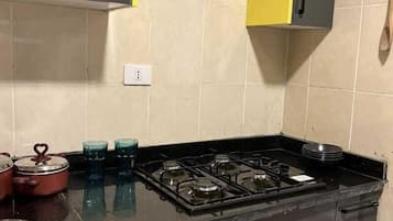Apartment | Private kitchen | Fridge, microwave, oven, stovetop