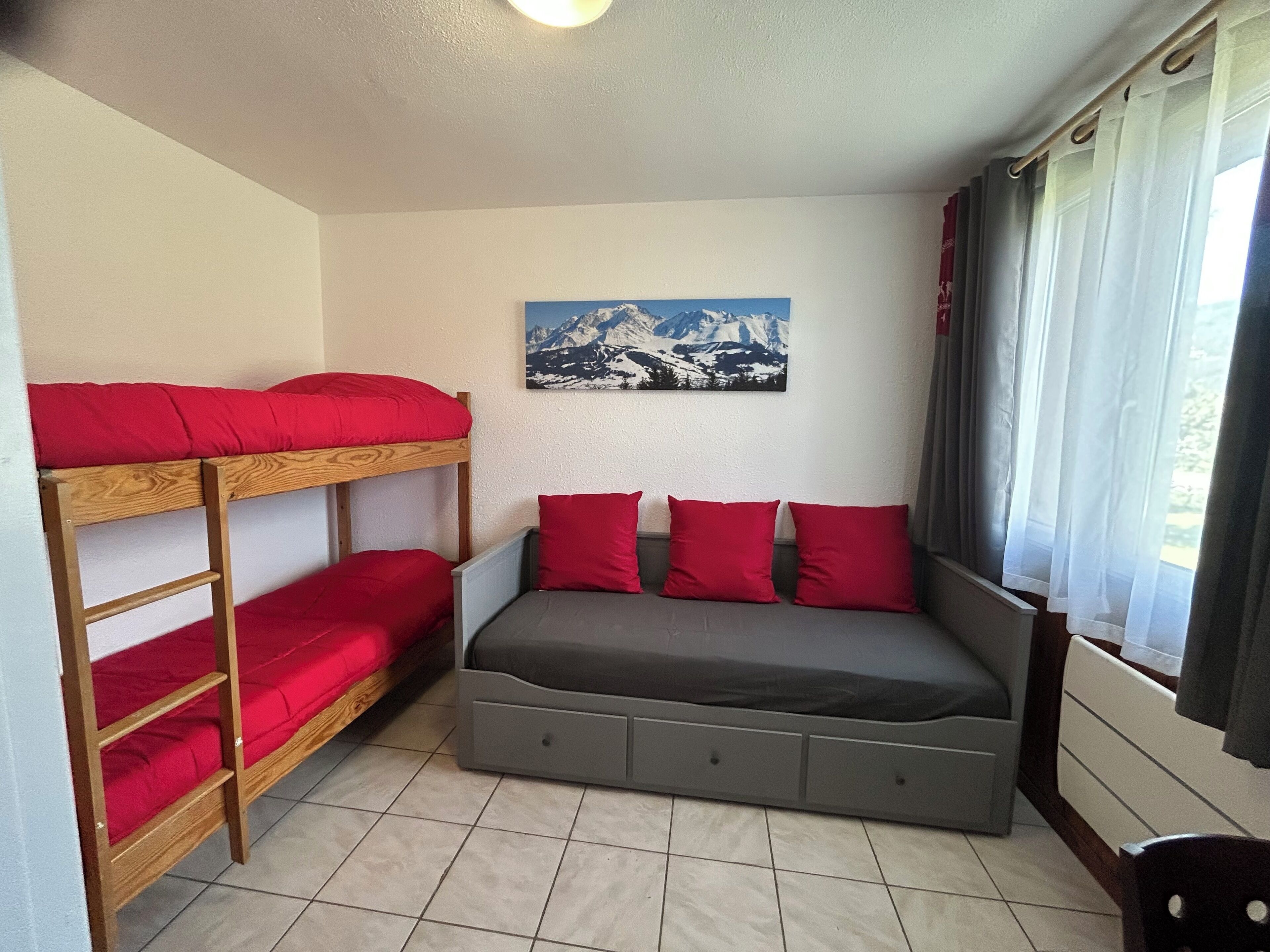 Iron/ironing board, WiFi