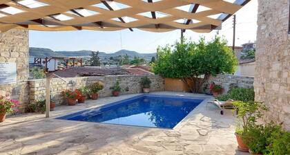 Skarinou Village Poolside Escape Studio