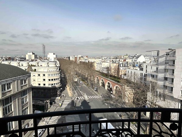 Property grounds - Wonderful 3 room flat on the 7th floor, view on the Eiffel Tower & Sacré-Coeur (Paris)