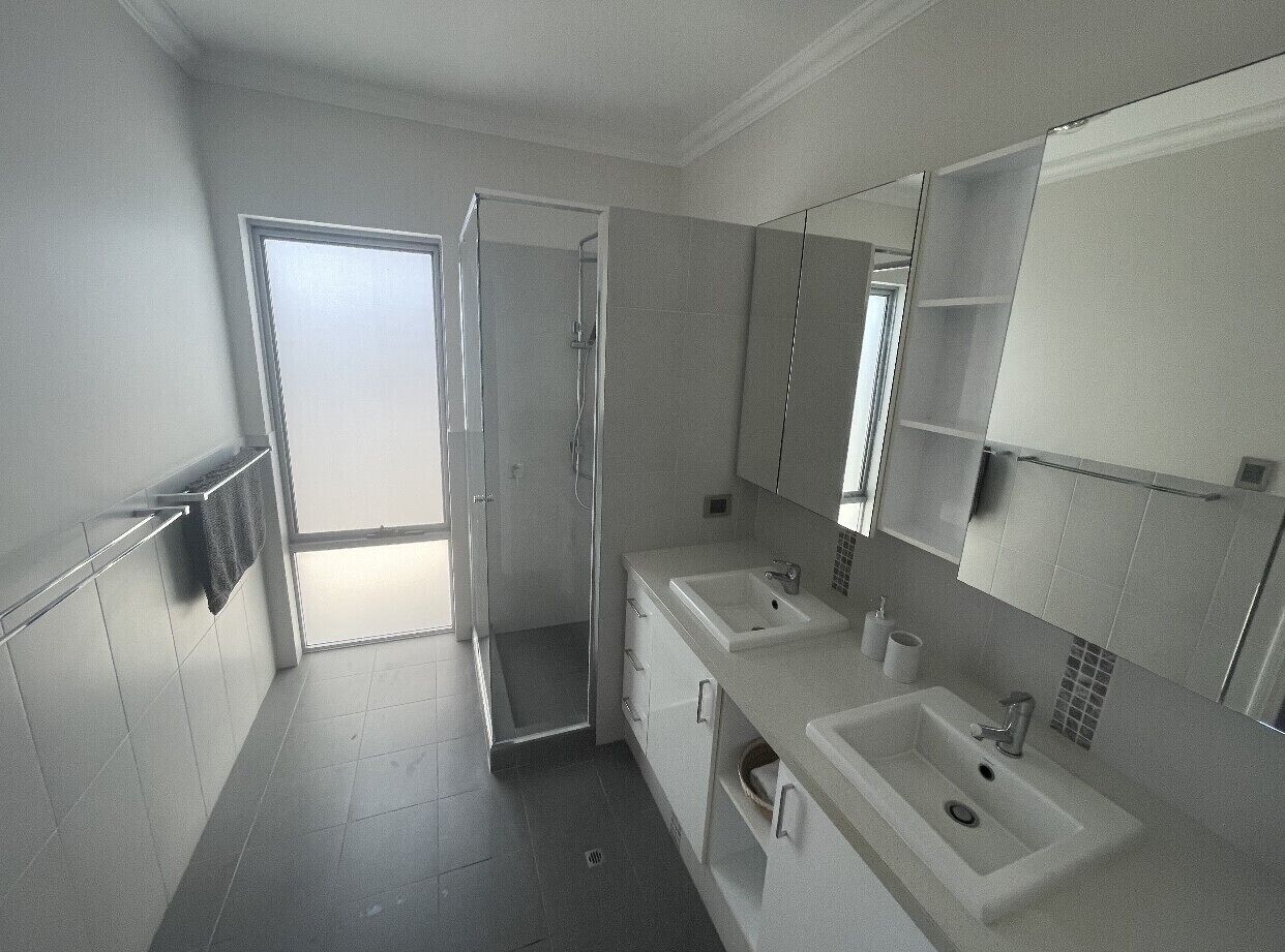 Jetted bath, hair dryer, towels, soap