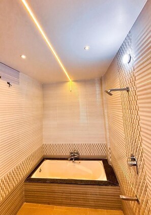 Excutive Room | Phòng tắm | Đồ dùng nhà tắm thân thiện với môi trường 