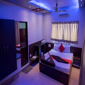 Luxury Room | 1 bedroom, free WiFi, bed sheets