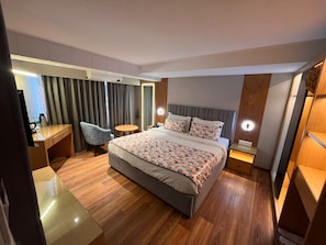 Deluxe Room | Free WiFi - The Retreat (Darjeeling)