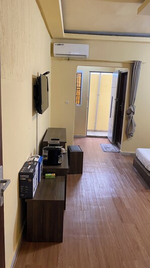 2 Schlafzimmer, Schreibtisch, Bügeleisen/Bügelbrett, kostenloses WLAN