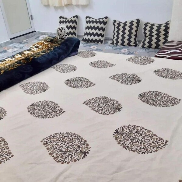 2 bedrooms, WiFi, bed sheets